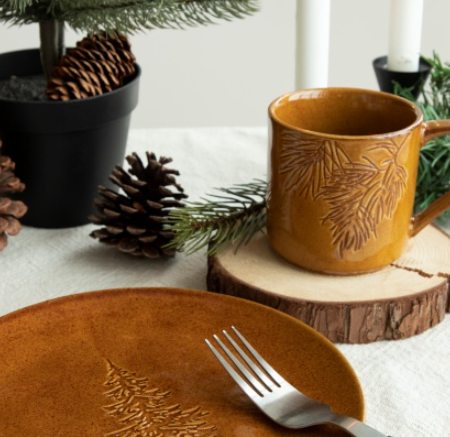Amber Pine Embossed Ceramic Tableware